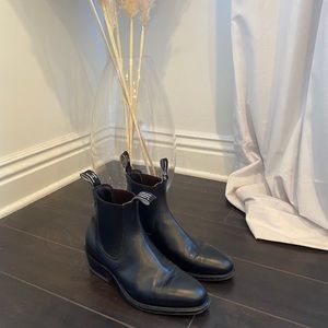 RM WILLIAM LEATHER ANKLE BOOTS